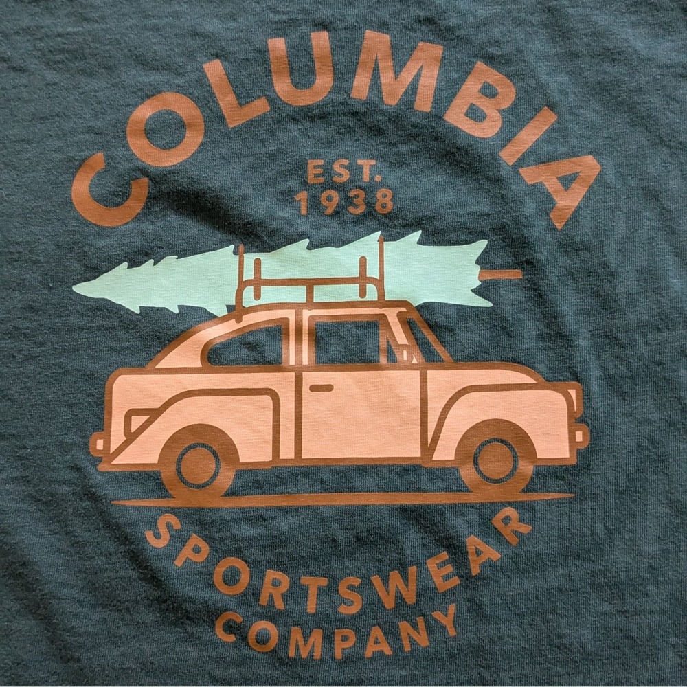 Columbia Sportswear Womens Long Sleeve Graphic Tee Green Christmas Tree on Car L